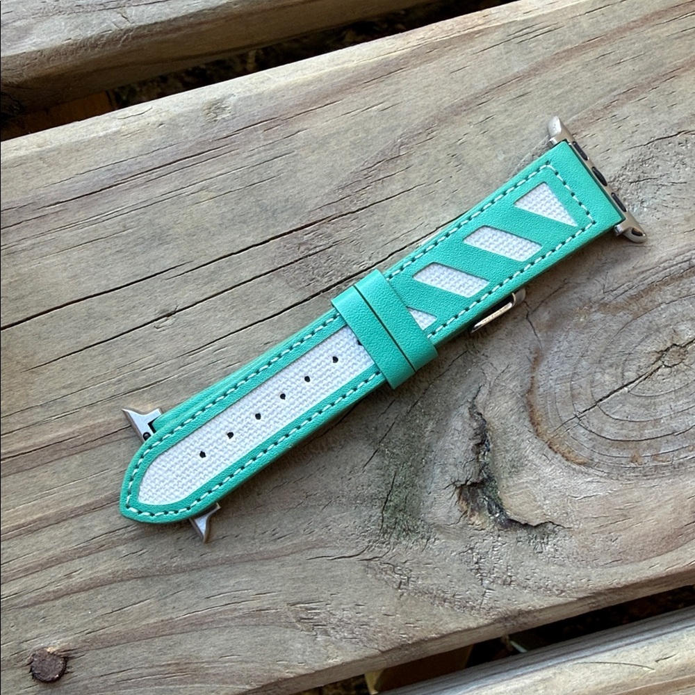 NWT Smartwatch Band Apple Watch Band 38mm 40mm 41mm 42mm 44mm 45mm 49mm